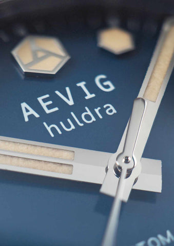 Aevig-huldra-black-blue 4