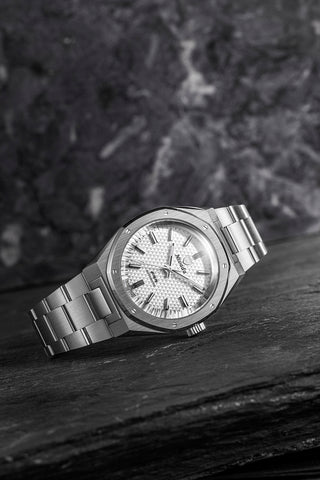 Nivada Grenchen F77 MK 2 White NoDate 68046A77