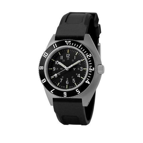 MARATHON 41mm SSNAV Steel Navigator Quarz - Black Dial - WW194001SS