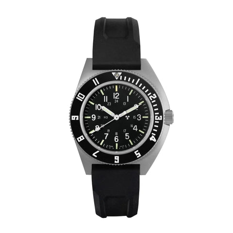 MARATHON 41mm SSNAV Steel Navigator Quarz - Black Dial - WW194001SS