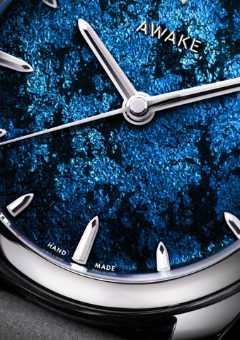 Awake-sơn-mai-frosted-leaf-blue-limited-edition 3