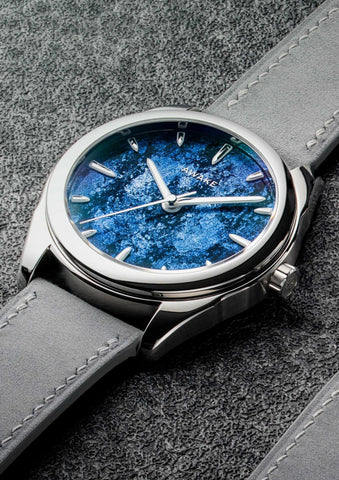 Awake-sơn-mai-frosted-leaf-blue-limited-edition 4