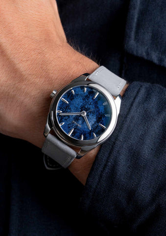 Awake-sơn-mai-frosted-leaf-blue-limited-edition 6