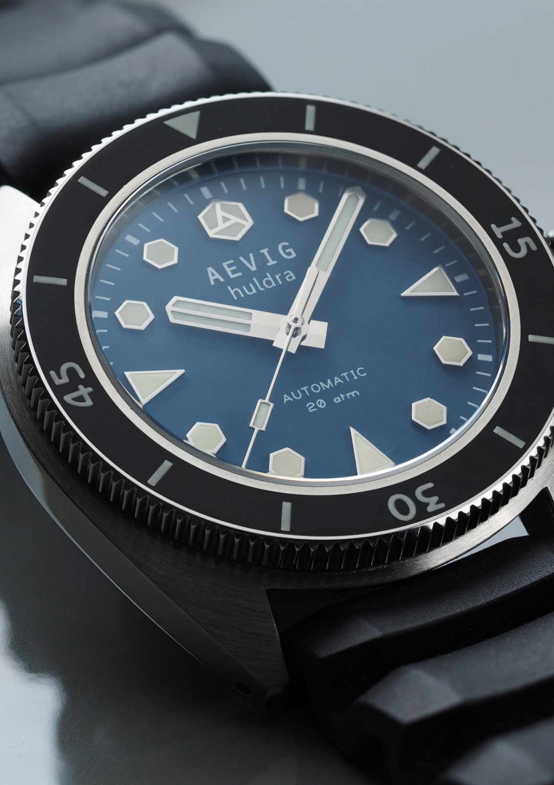 Aevig-huldra-black-blue 3