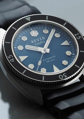 Aevig-huldra-black-blue 3