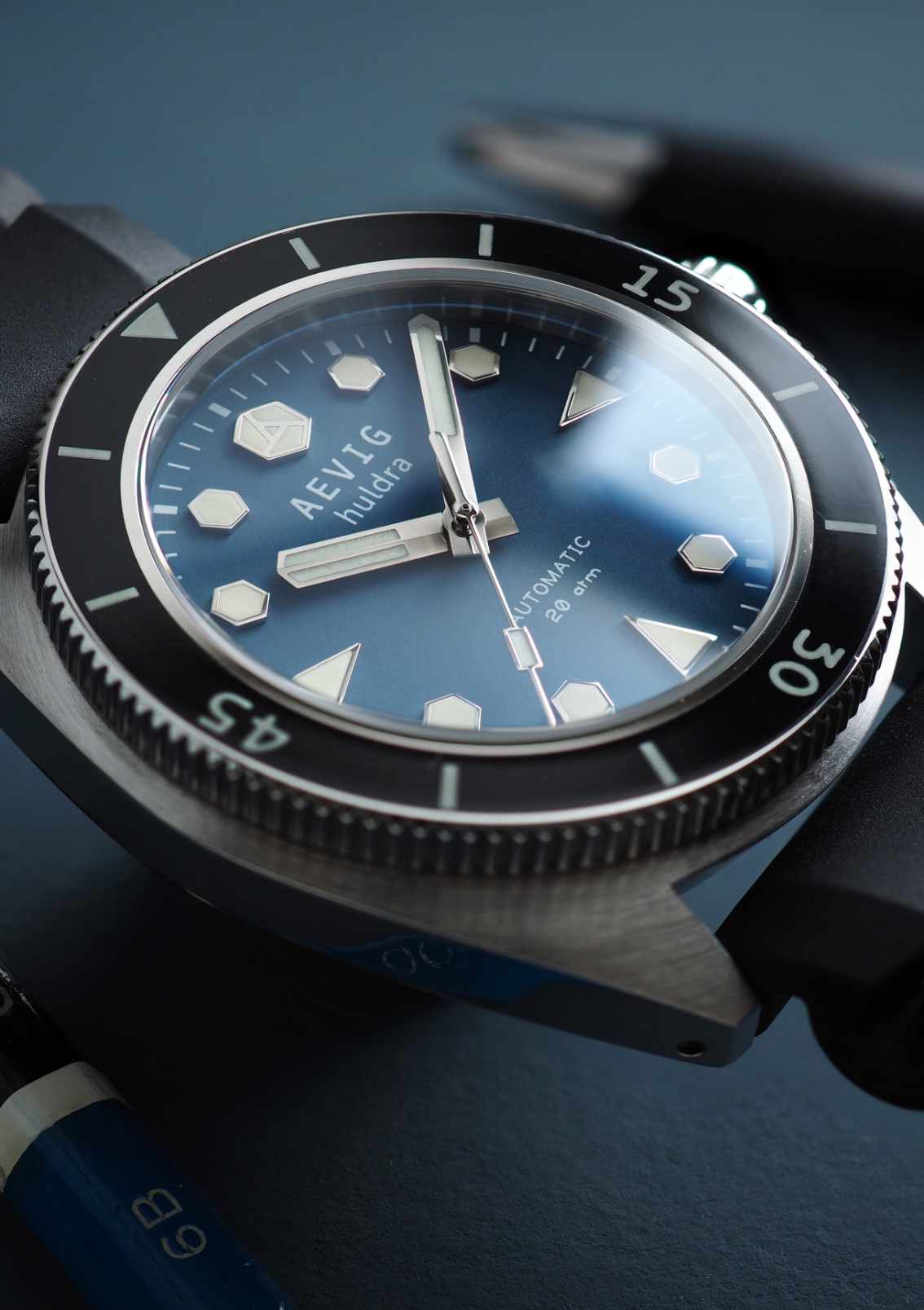 Aevig-huldra-black-blue 8