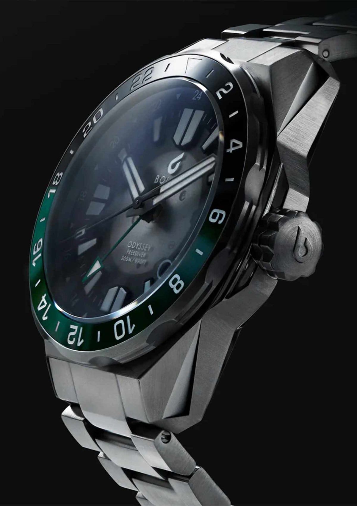 boldr-odyssey-44-freediver-gmt-black-green 2