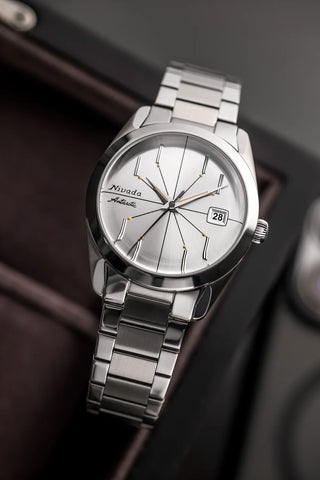Nivada Grenchen Antarctic Spider 32023A