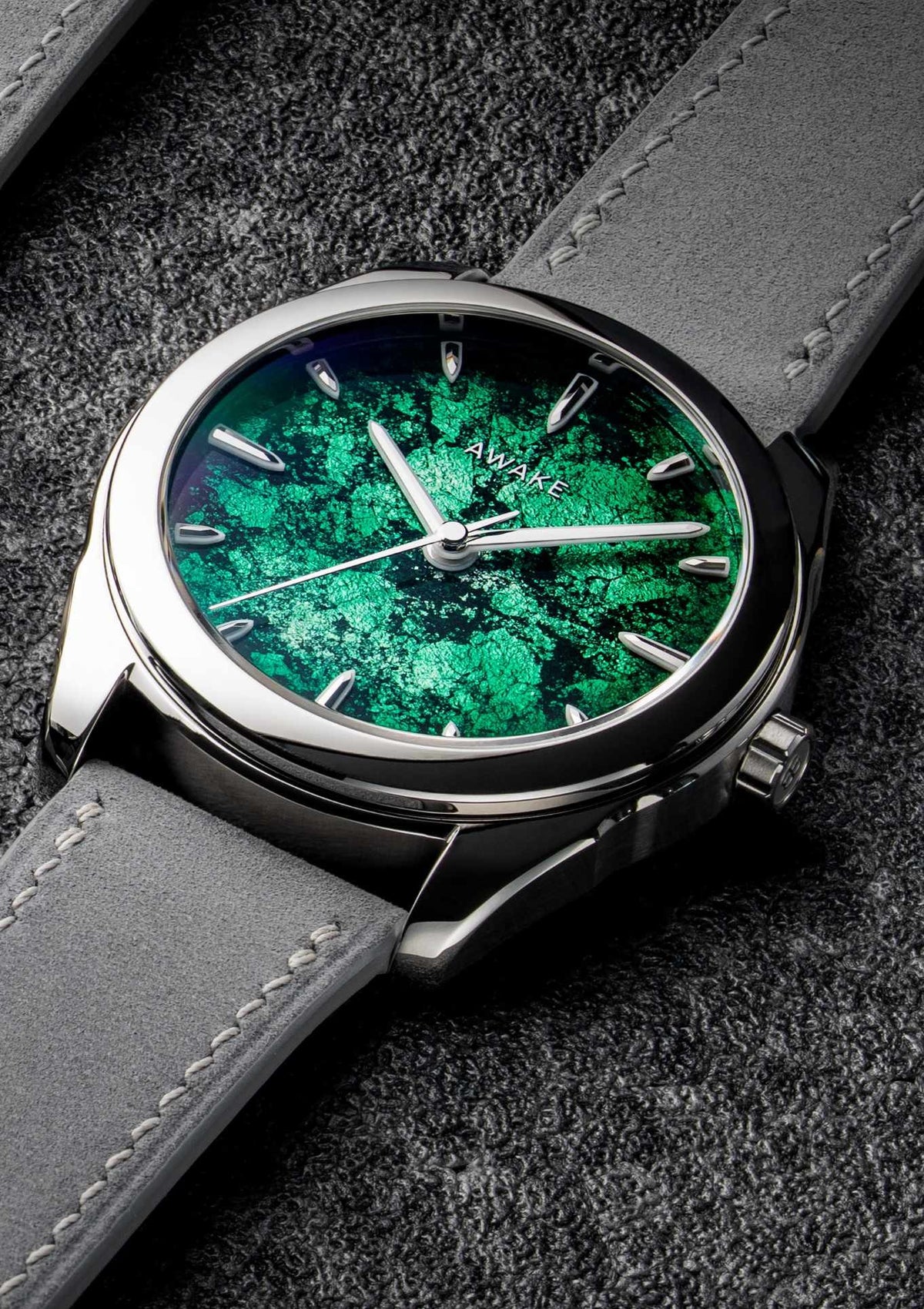 Awake-sơn-mai-frosted-leaf-green-limited-edition 2