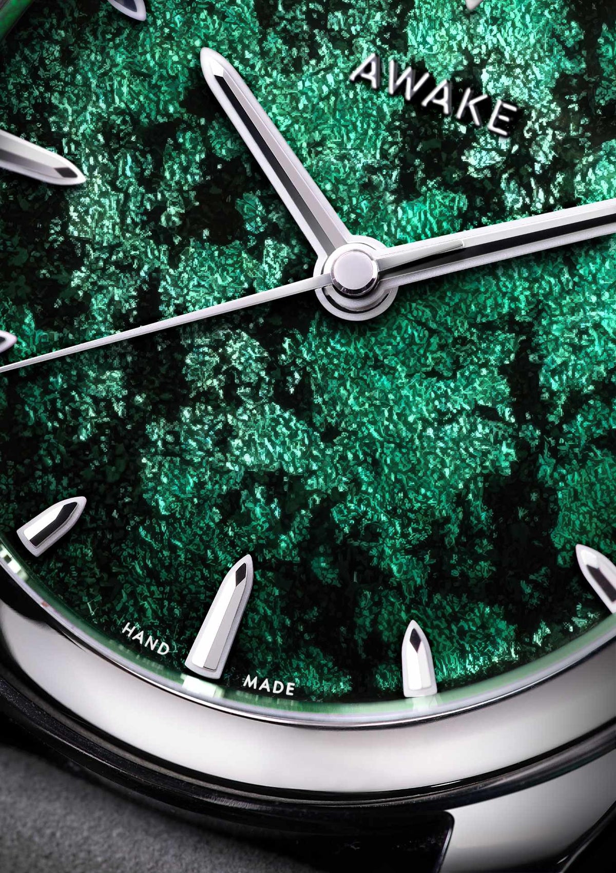Awake-sơn-mai-frosted-leaf-green-limited-edition 3