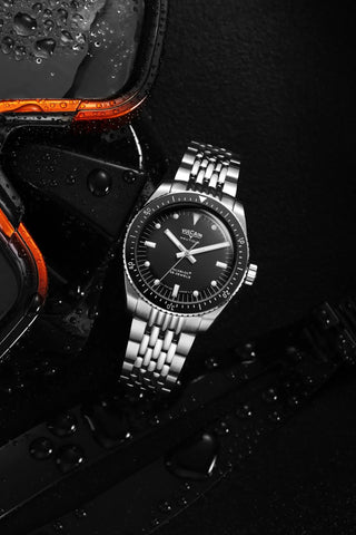 Vulcain Skindiver Nautique Black - White Lume 660170B07
