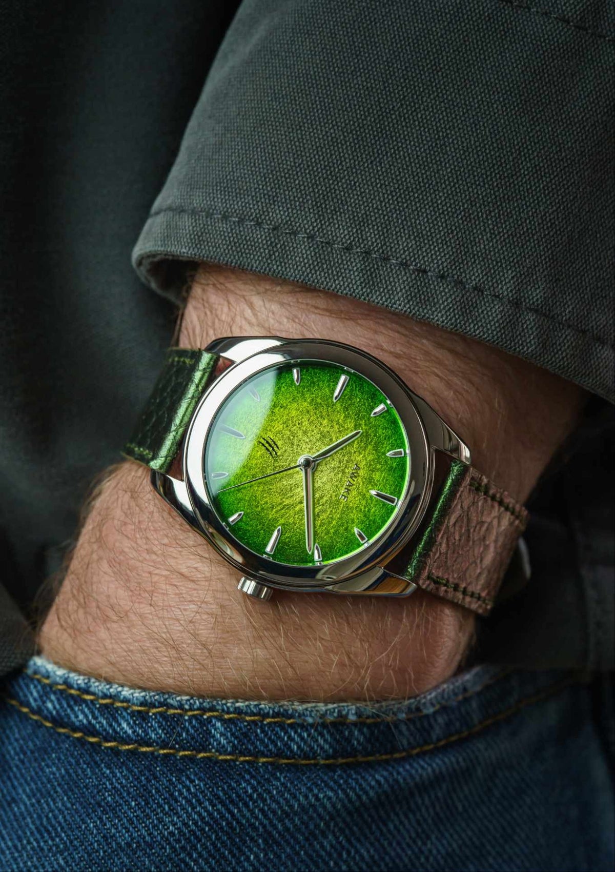 Awake-sơn-mai-silver-leaf-jurassic-watch-raptors-limited-edition 5