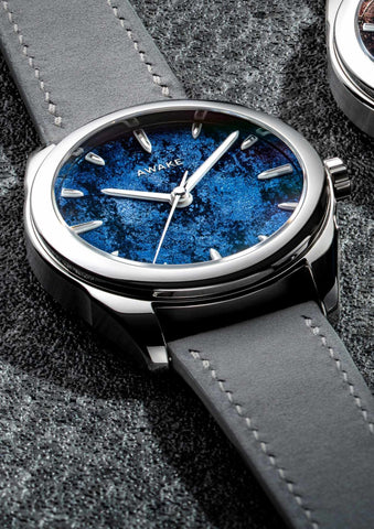 Awake-sơn-mai-frosted-leaf-blue-limited-edition 11